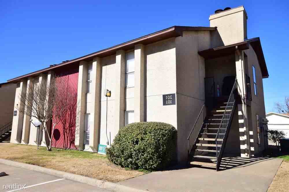 4501 Bobtown RD - Photo 2 of 27