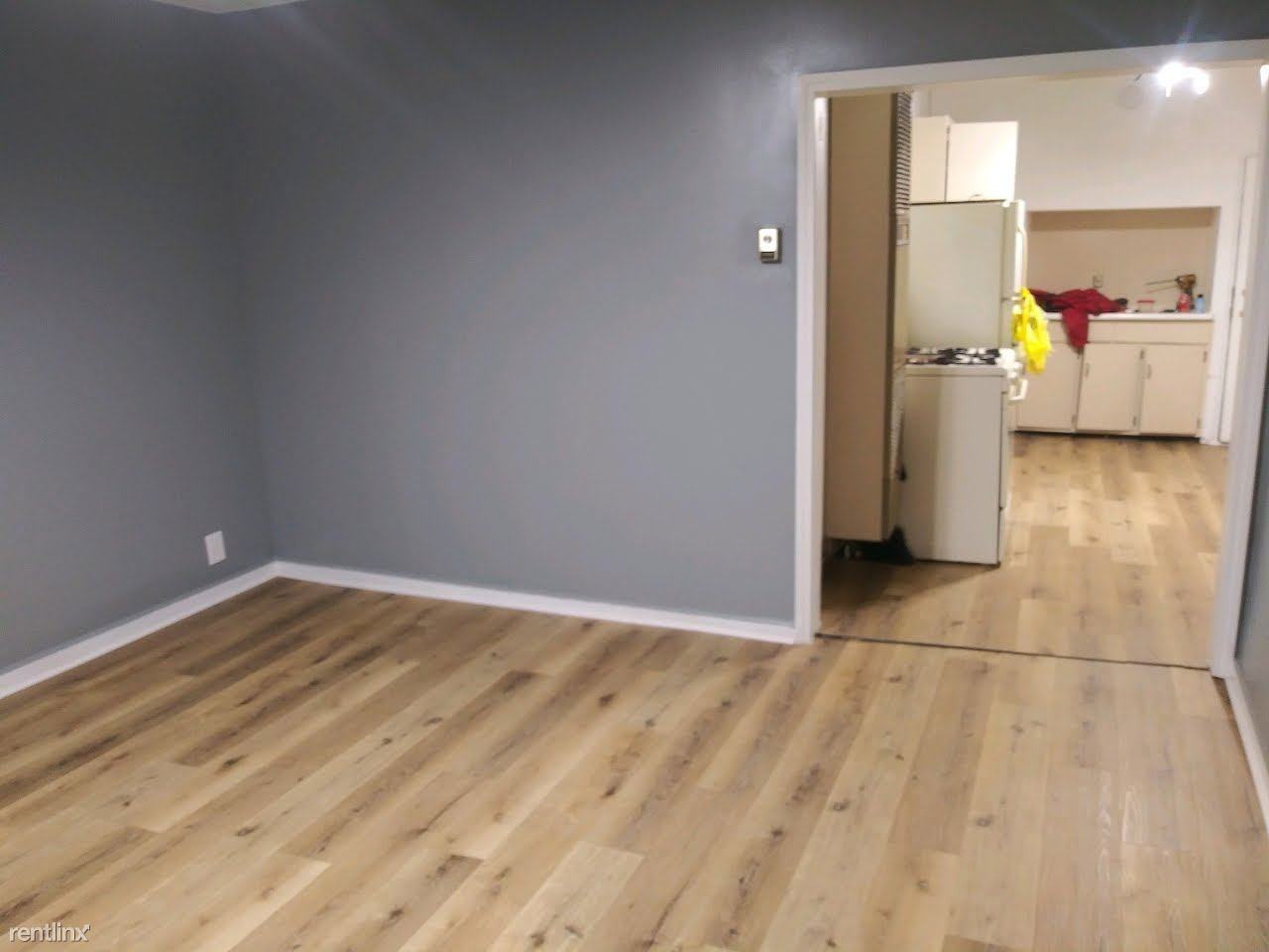 906 Union St - Photo 2 of 4