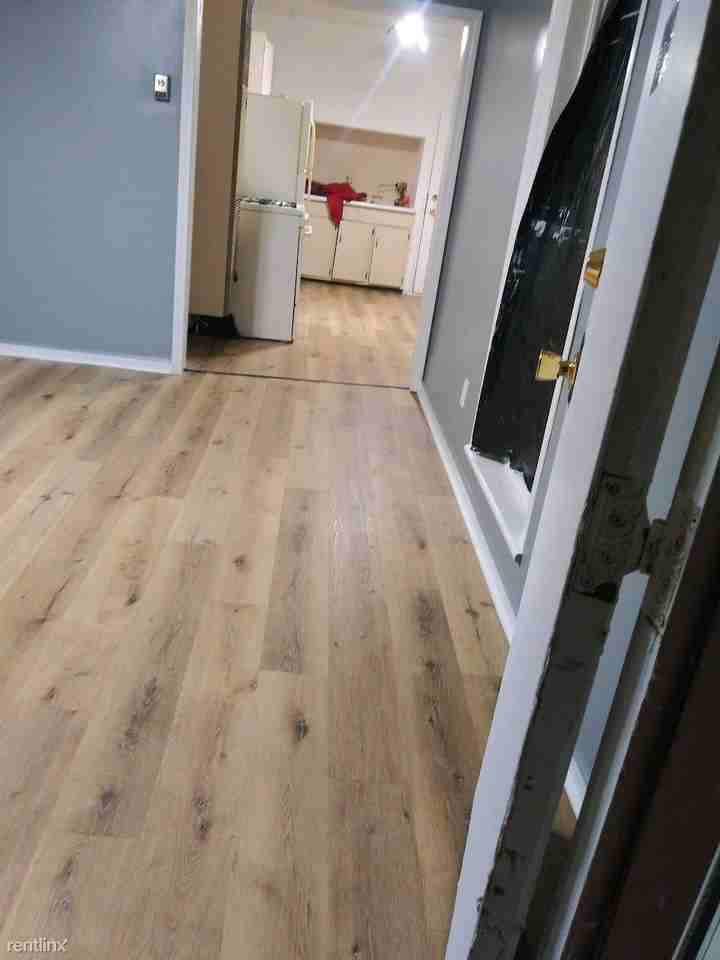 906 Union St - Photo 3 of 4