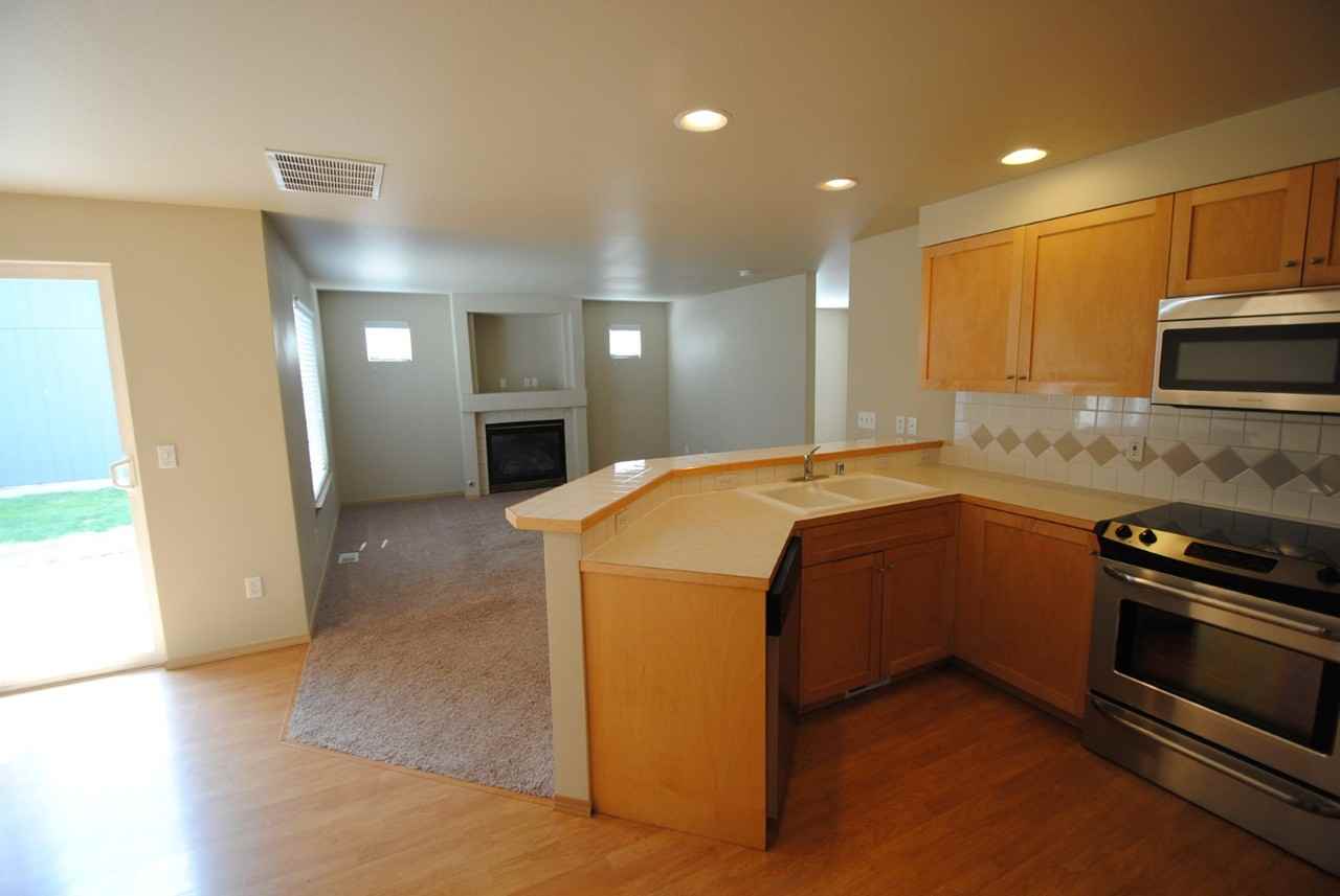 14414 73rd St Ct E - Photo 3 of 7