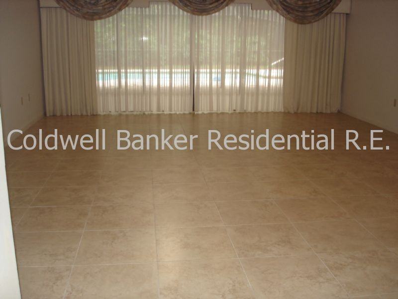 2837 Saber Dr - Photo 2 of 20