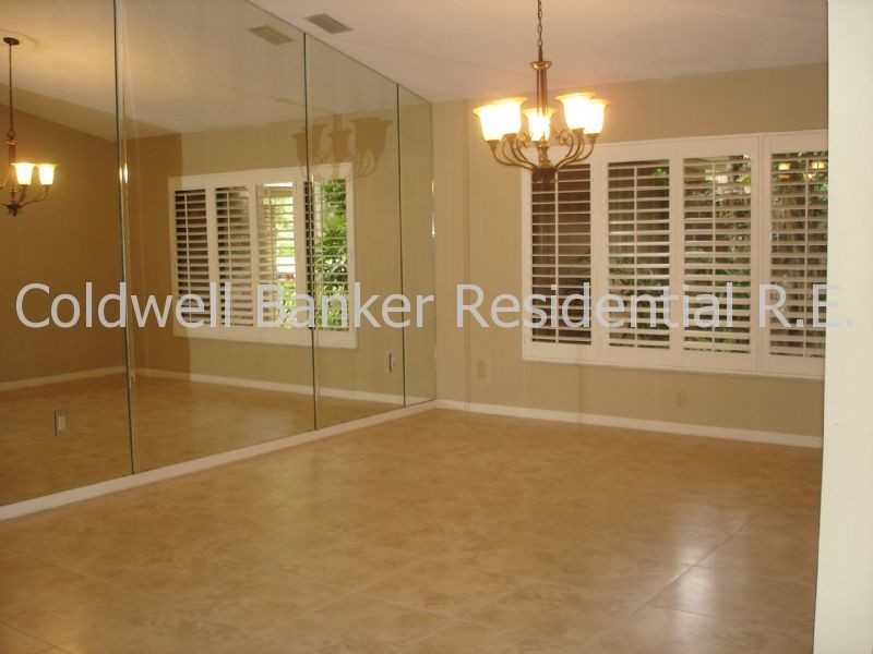 2837 Saber Dr - Photo 3 of 20