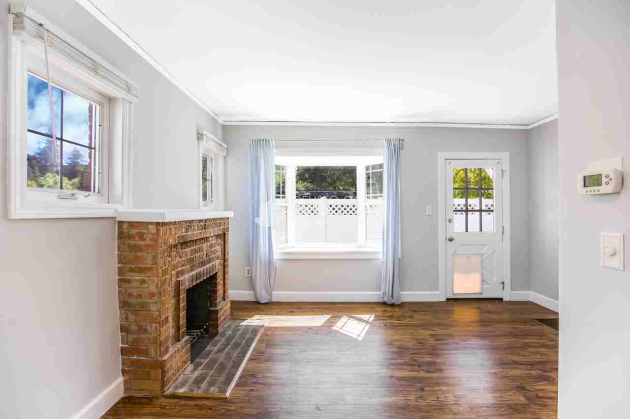 6370 Hillmont Dr - Photo 3 of 18