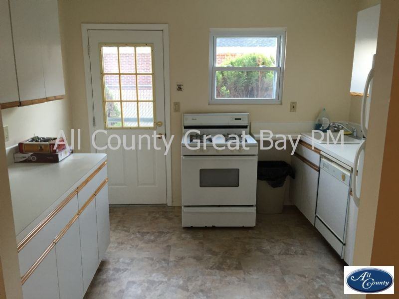 22 School St - Photo 3 of 6