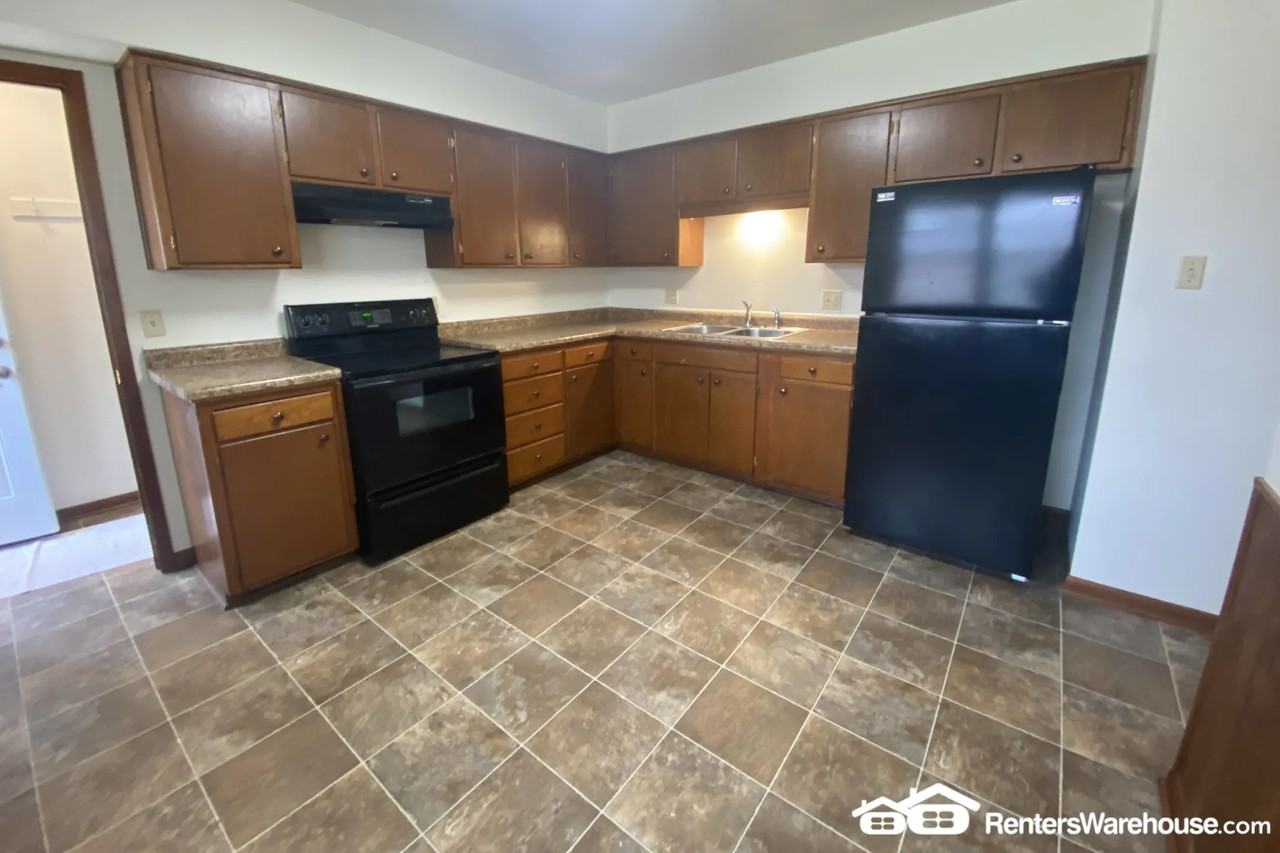 3319 48th St - Photo 2 of 13