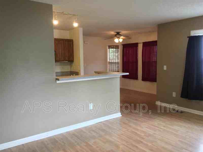 857 Salem Pointe Ln - Photo 3 of 7