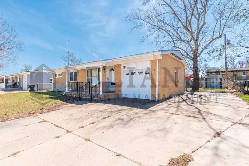 1215 East Ei Monte Street - Photo 2 of 23