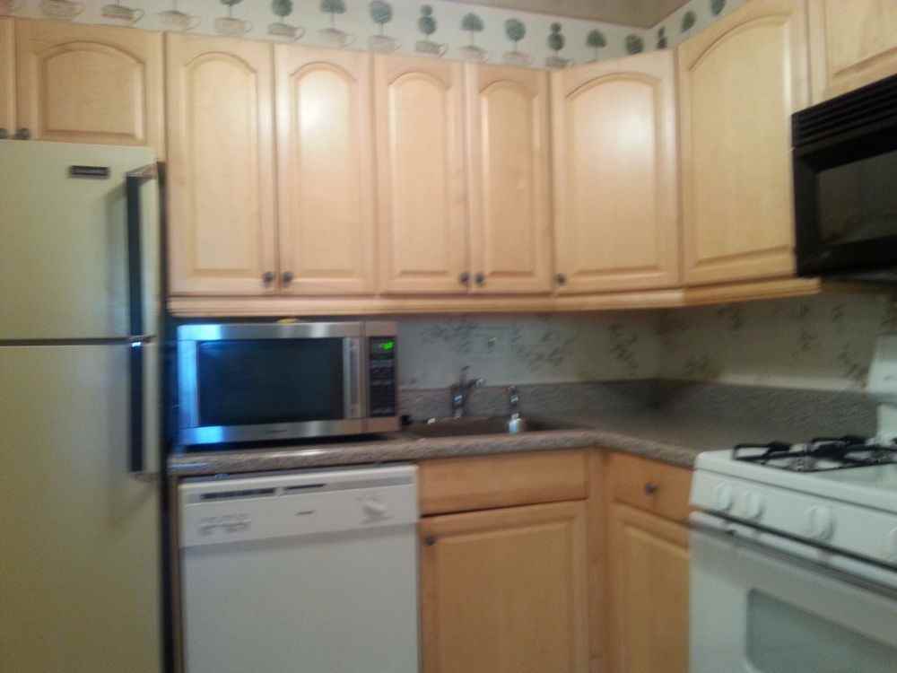 627 Meadowview Ln - Photo 3 of 7