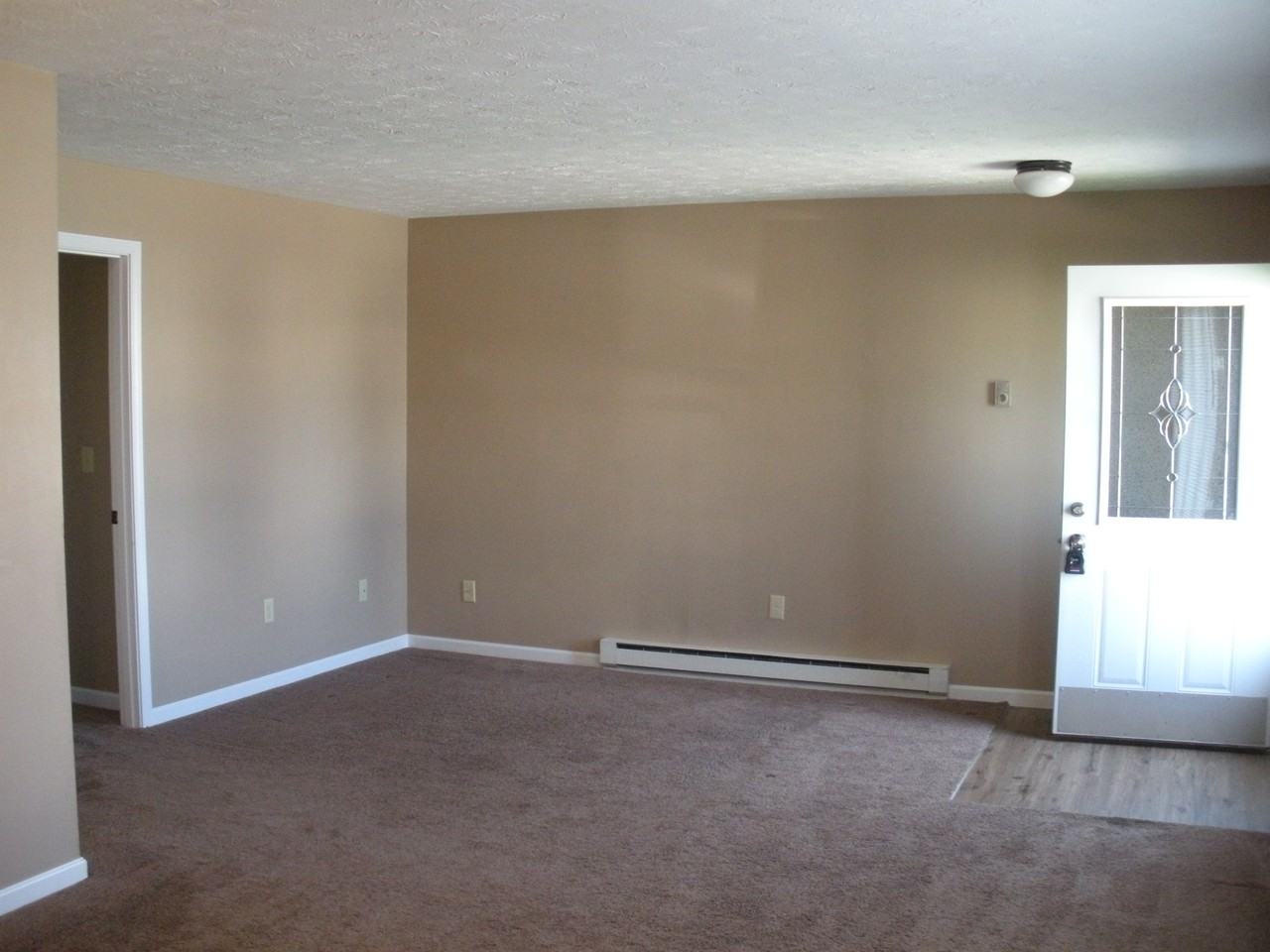 206 W Oxford St - Photo 2 of 6