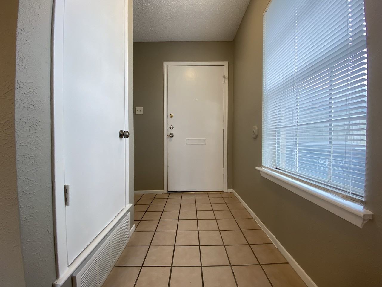 4303 Segura Ct S - Photo 3 of 23