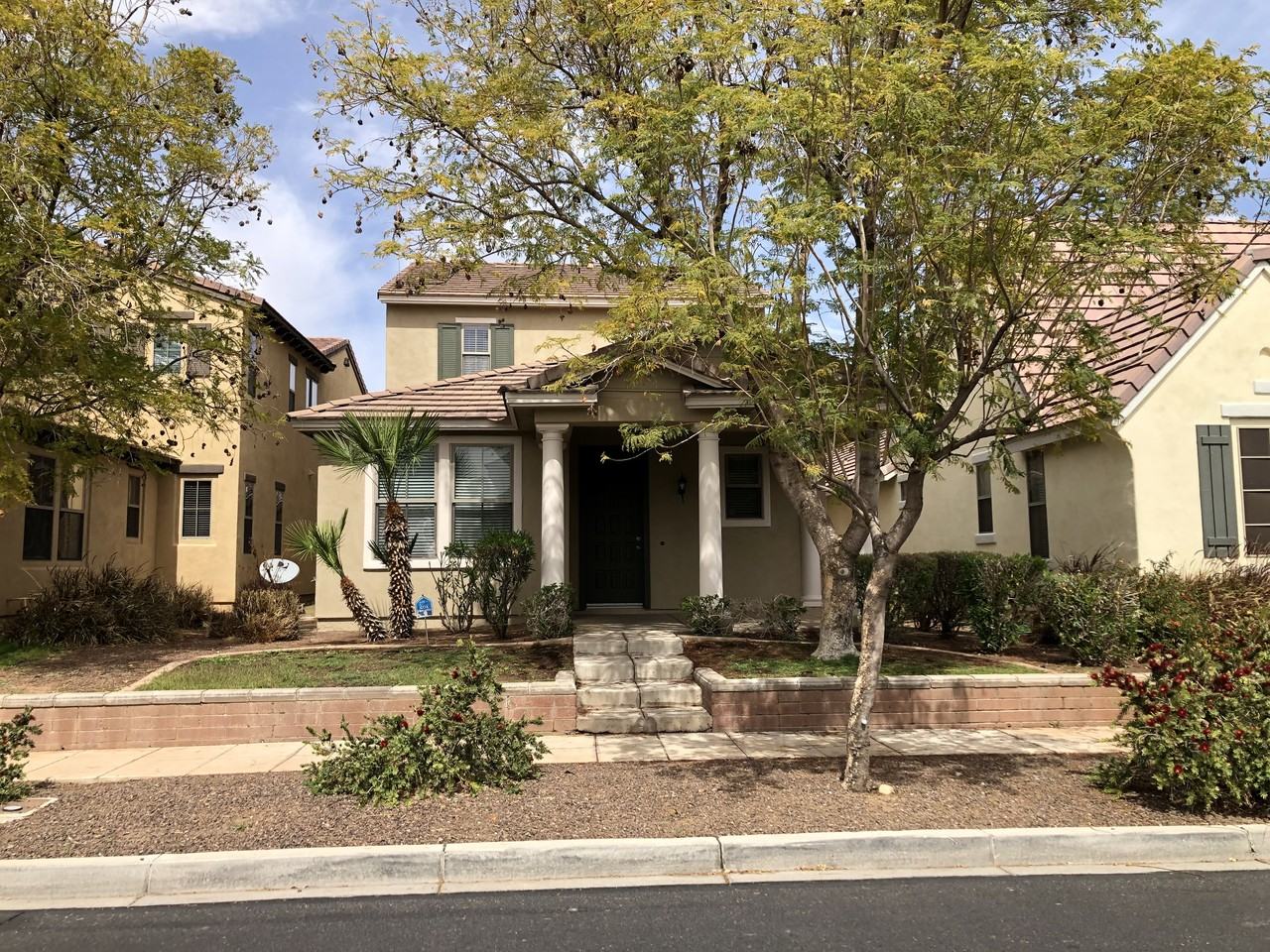 13562 N 152nd Dr - Photo 3 of 38