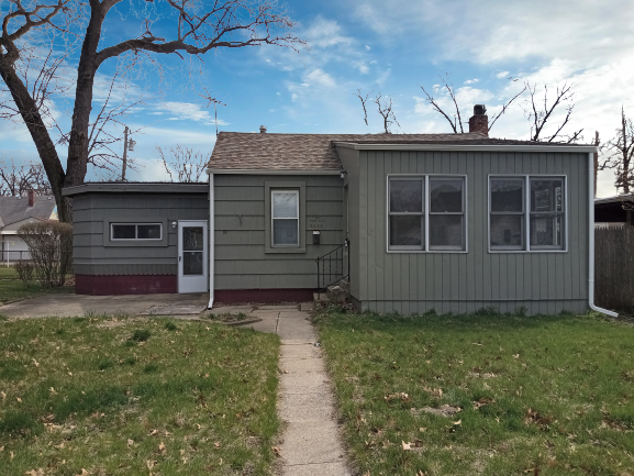 2629 Lawrence St - Photo 3 of 12