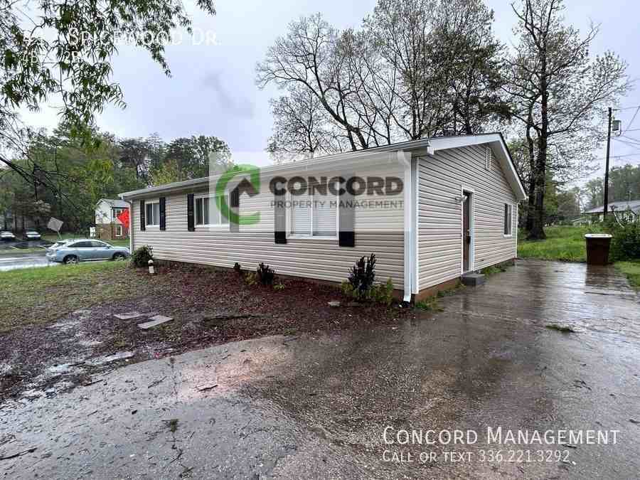 412 Spicewood Dr - Photo 2 of 22