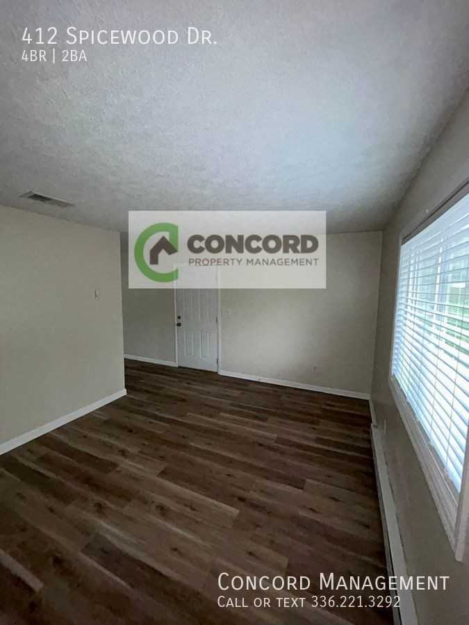 412 Spicewood Dr - Photo 3 of 22