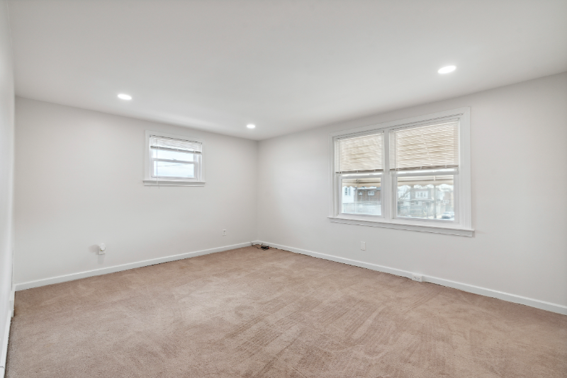 4241 Aldine St #2ndFL - Photo 3 of 6