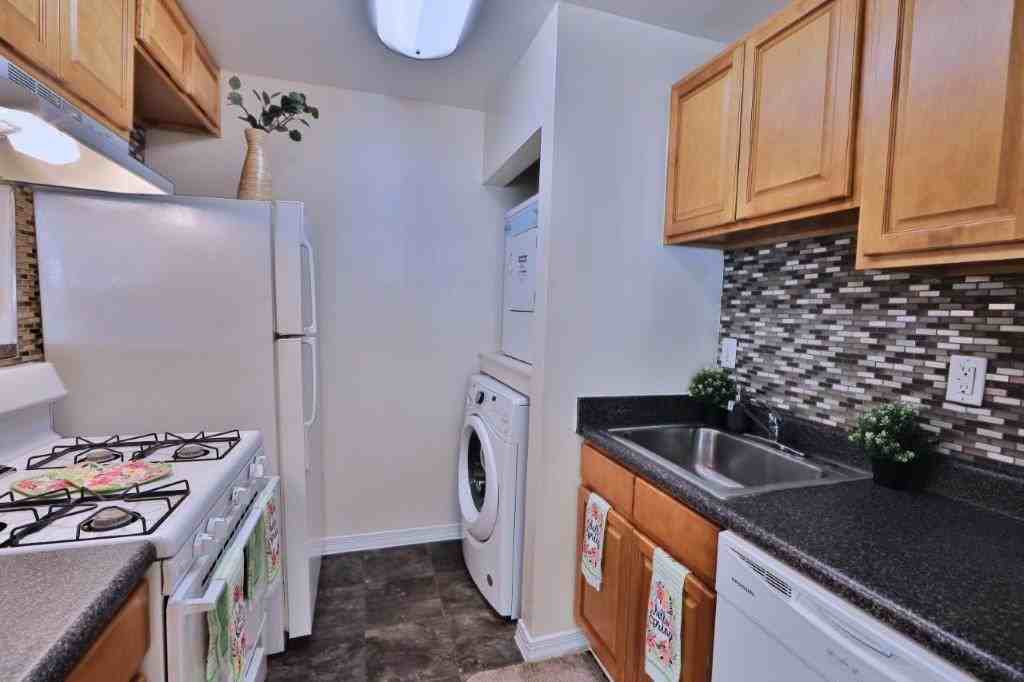 Harbor Place Apartment Homes - Photo 2 of 23