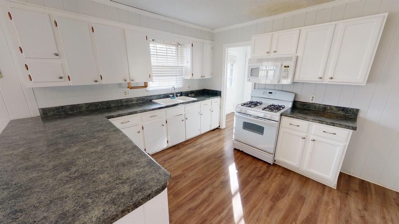 108 Wilson St #1 - Photo 2 of 10