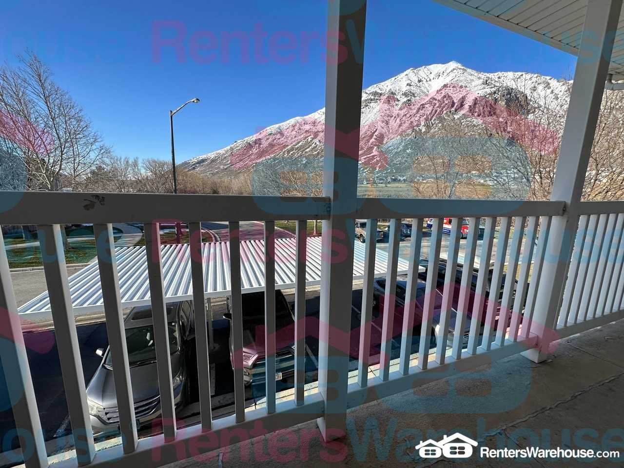 176 E 800 N - Photo 2 of 10