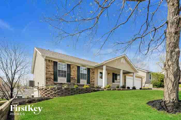 1819 Fairwood Forest Dr - Photo 2 of 15