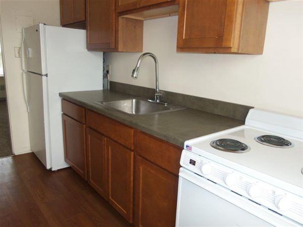 Cedar Glen Apartment Homes - Photo 2 of 10