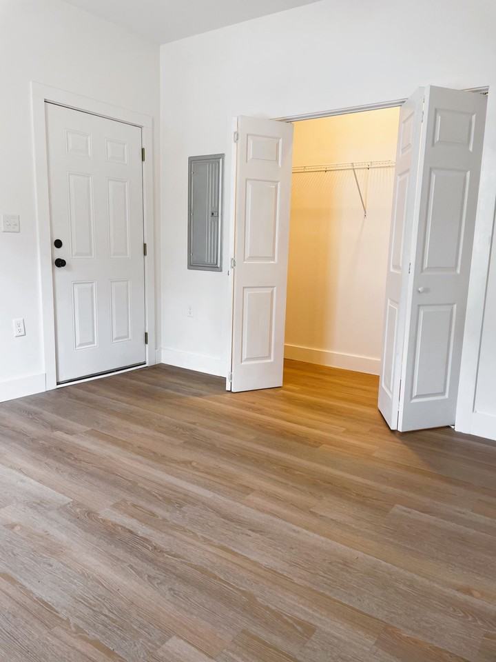 208 State Street - Photo 3 of 5