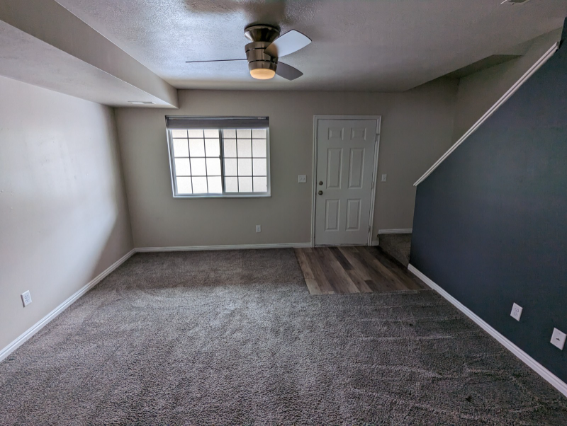 1510 Talon Dr - Photo 3 of 10