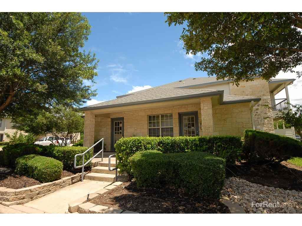 Westwood Townhomes Apartments 200 Riverbend Drive, TX