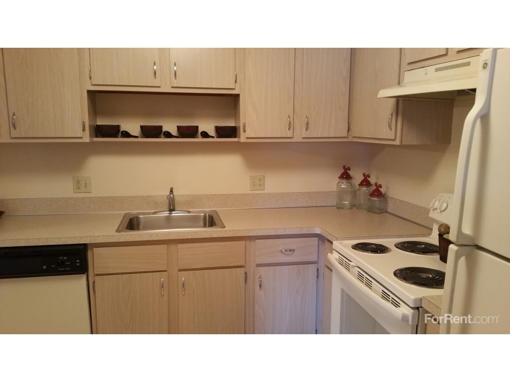 Tamarac Apartments - Photo 3 of 19
