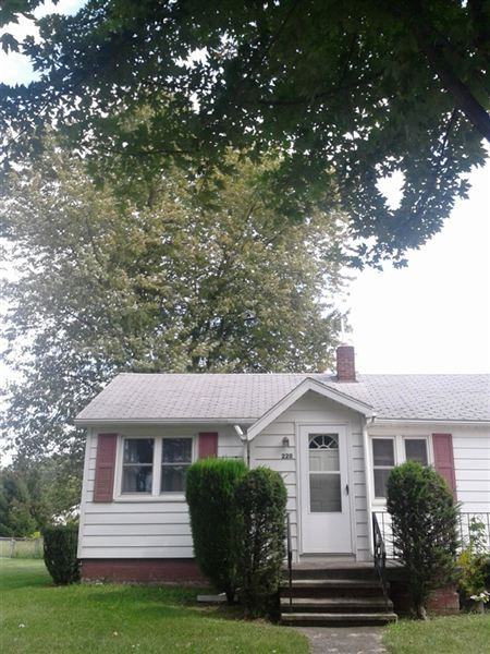 220 S Silver St - Photo 2 of 15