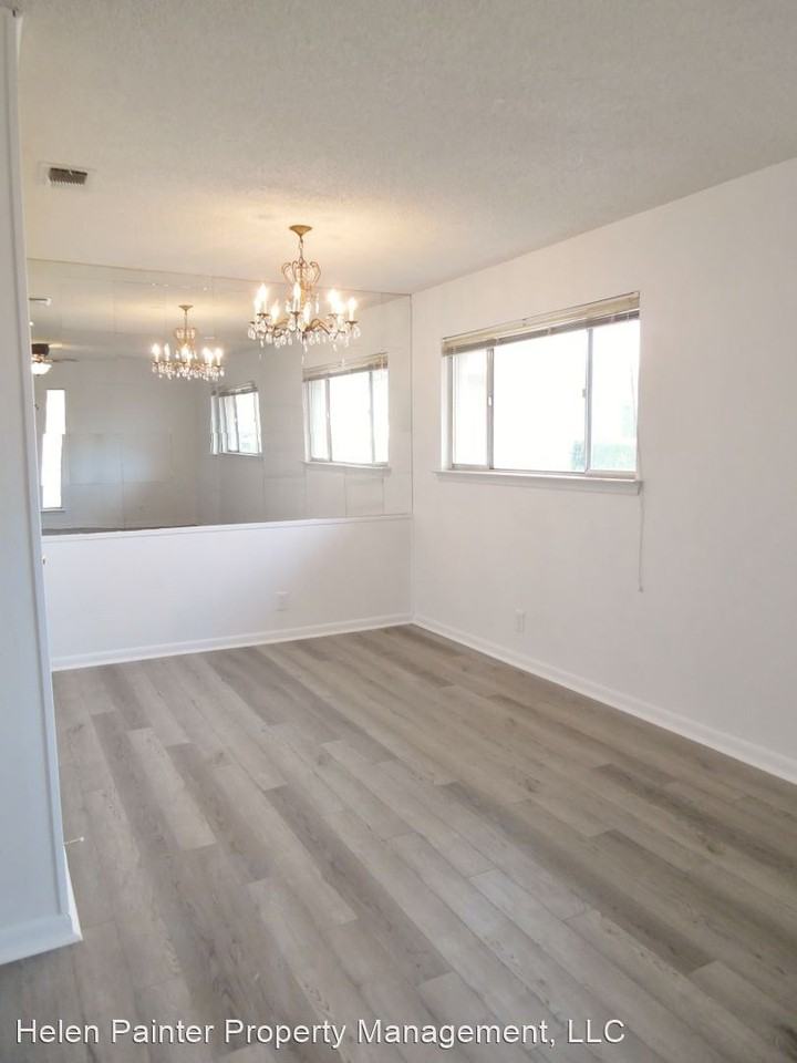 3800 Busseron Dr - Photo 3 of 27