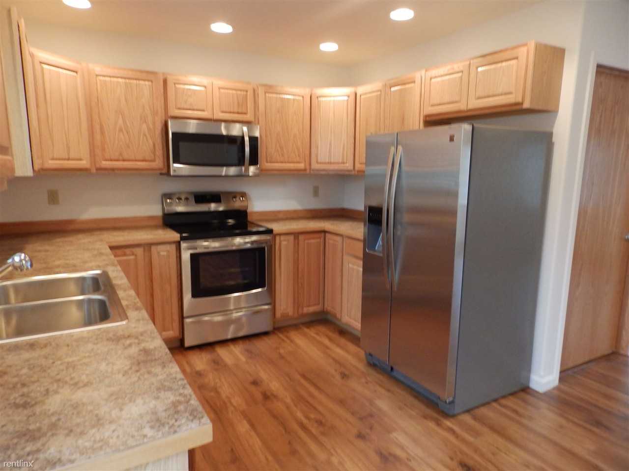 36246 Irelands way    NEW CONSTRUCTION--STAINLESS--W&D--HEATED GARAGE--STORAGE--HRV--RADIANT HEAT-1 - Photo 2 of 9