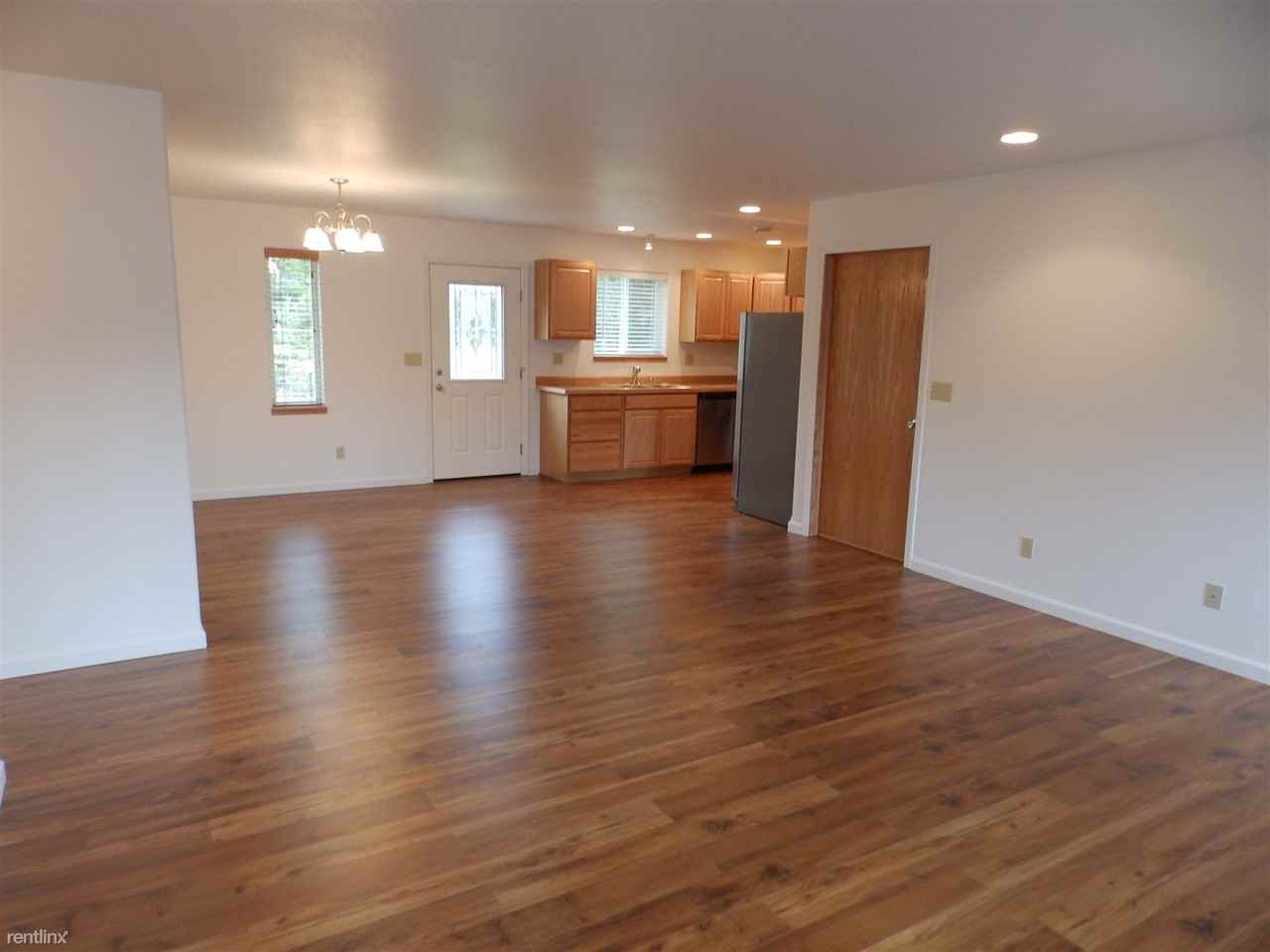 36246 Irelands way    NEW CONSTRUCTION--STAINLESS--W&D--HEATED GARAGE--STORAGE--HRV--RADIANT HEAT-1 - Photo 3 of 9