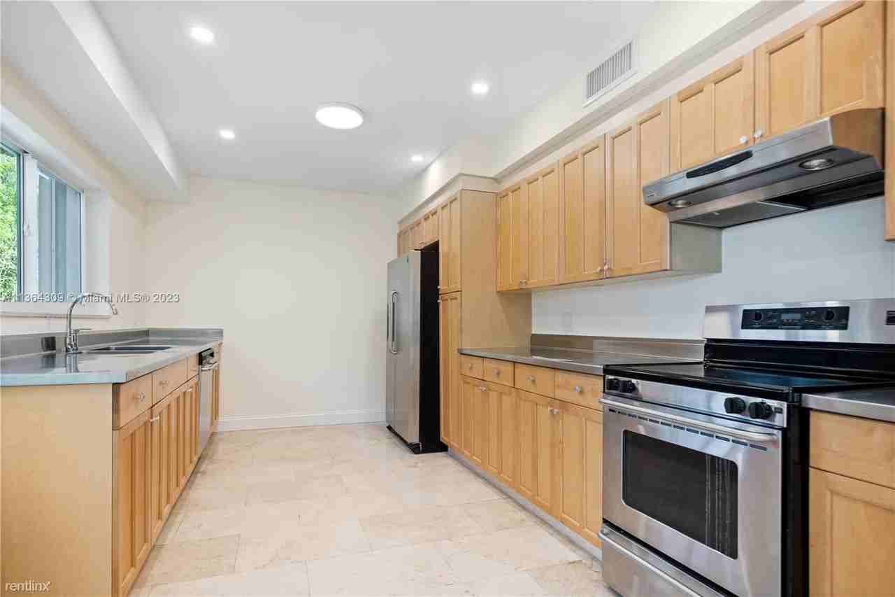 7670 Ponce De Leon Rd #0 - Photo 3 of 17