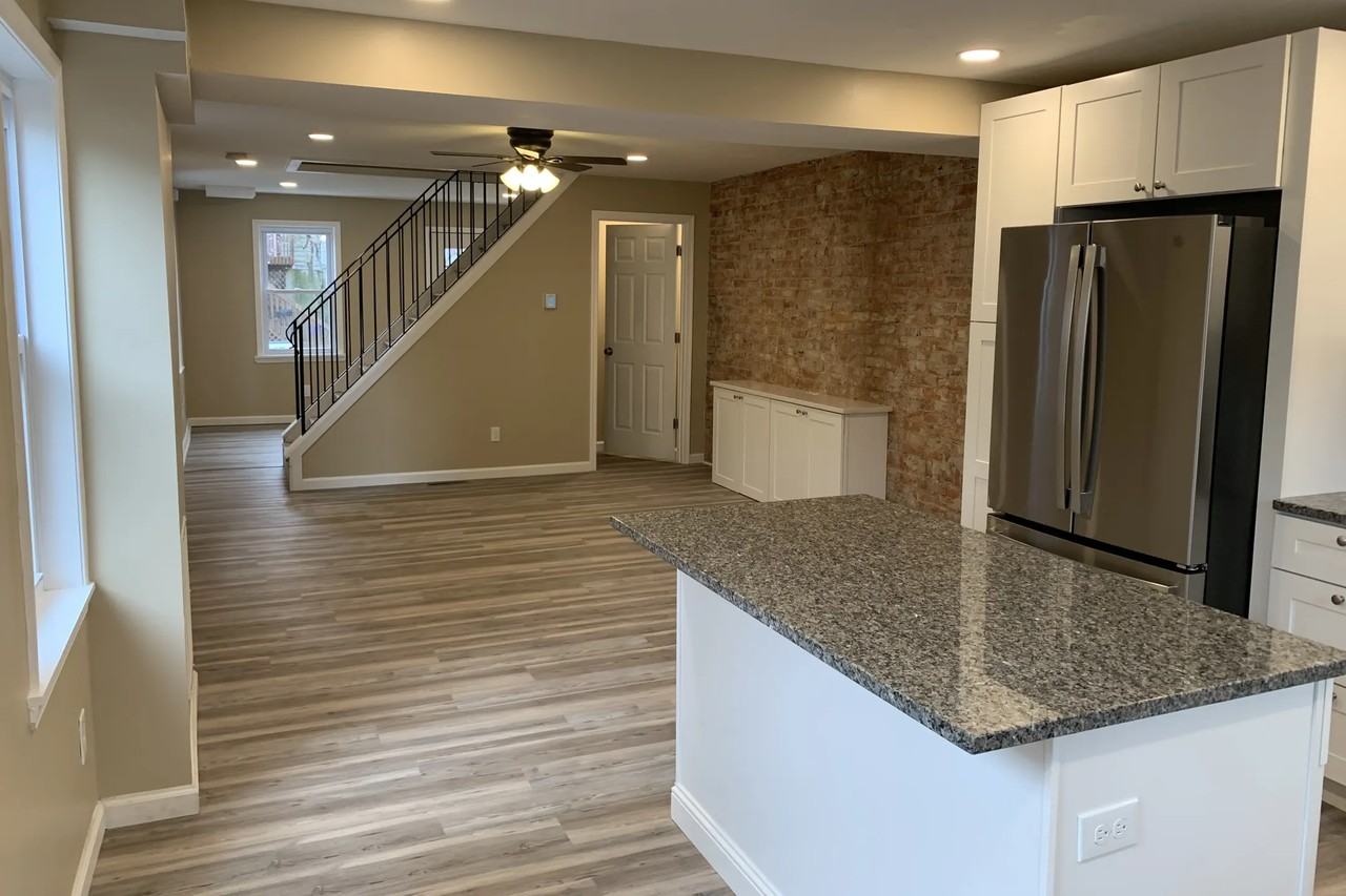 39 2nd St - Photo 3 of 17