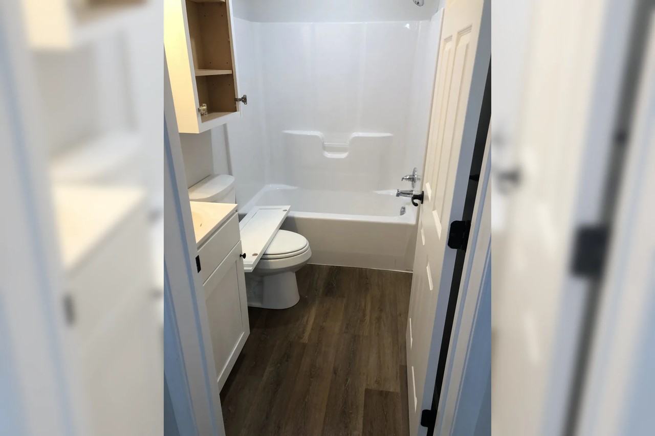 177 Woods Edge Rd - Photo 2 of 12