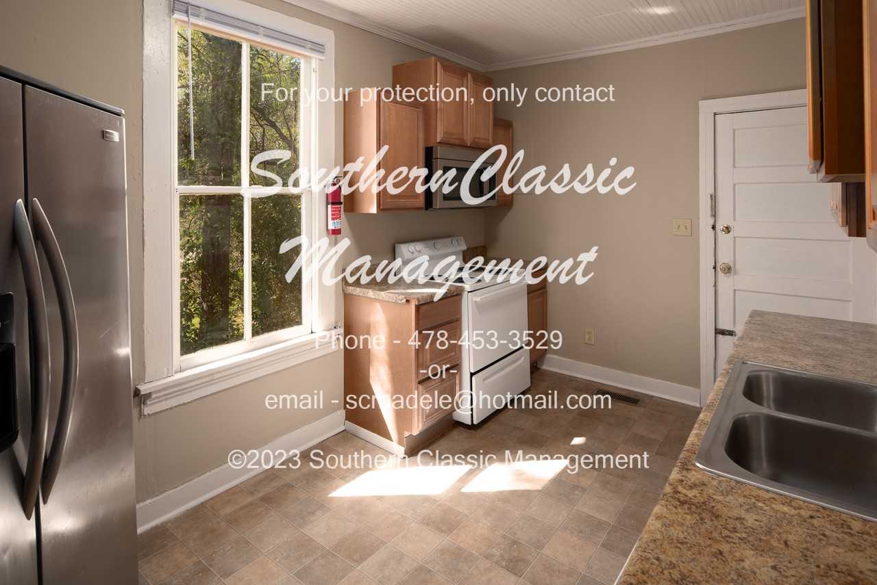 606 N Wayne St - Photo 5 of 19