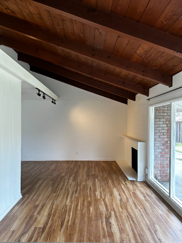 255 Cecilia Way - Photo 3 of 16