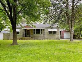 featured image of 1526 S Kentwood Ave