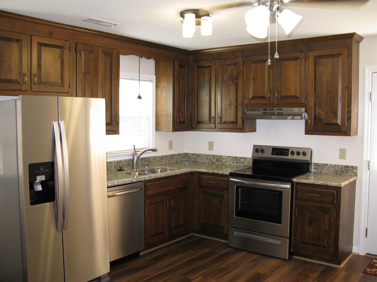 6419 Chenault Way - Photo 5 of 28