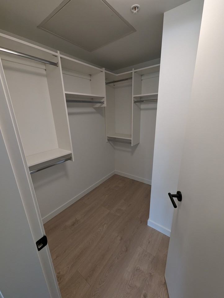 2520 Guelph Street - Photo 5 of 16