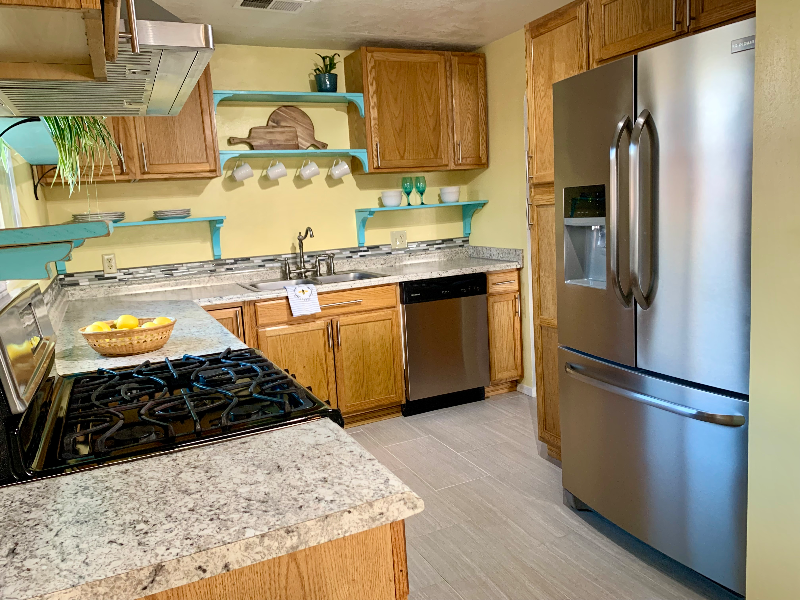 1032 San Pedro Dr Se - Photo 3 of 36