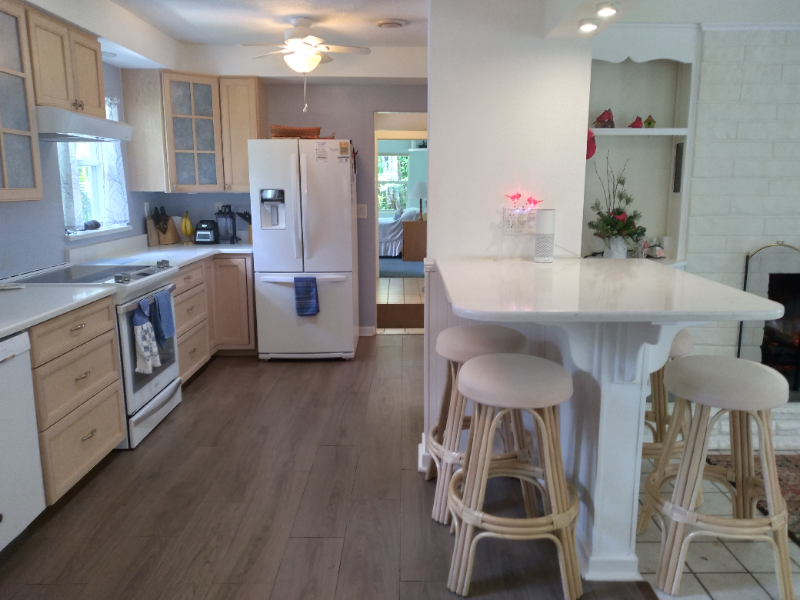 550 Acacia Ave - Photo 3 of 15