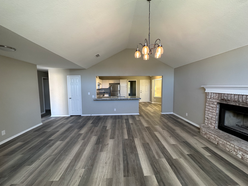 1029 E 64th Pl - Photo 2 of 14