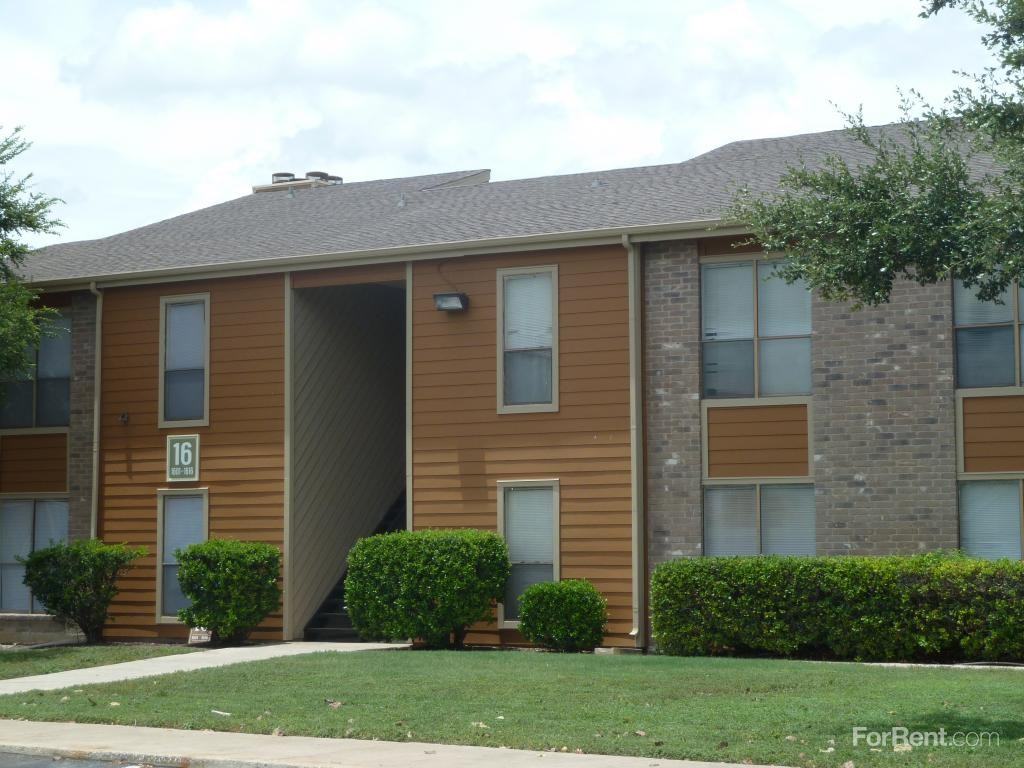 Retreat at Medical Center, The - Photo 3 of 19