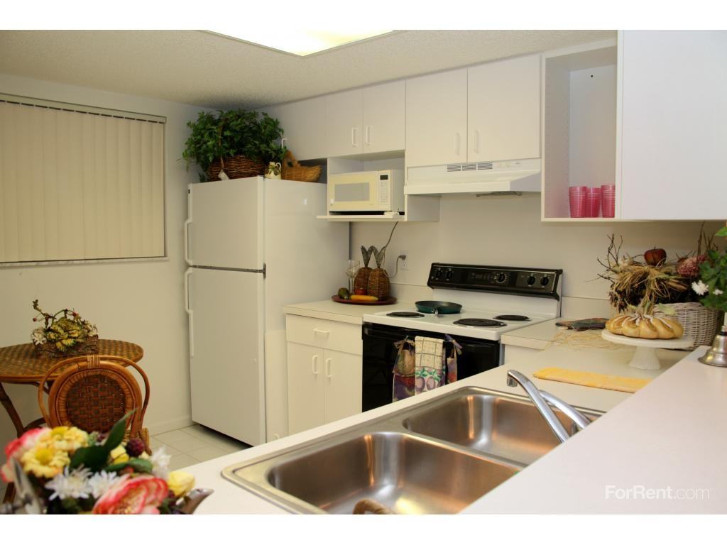 Oasis at Springtree - Photo 2 of 19