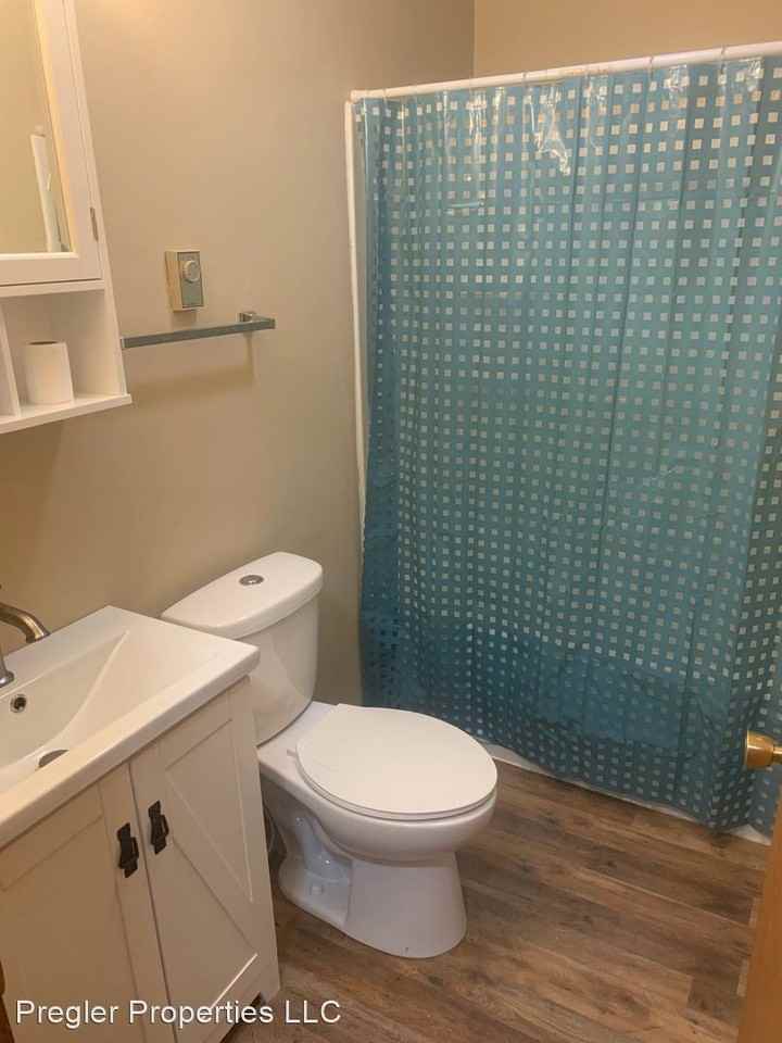 412 3rd Ave Sw #15 - Photo 3 of 5