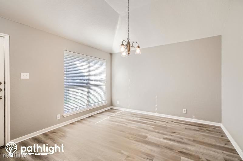 1714 Coxwold Ct - Photo 3 of 13