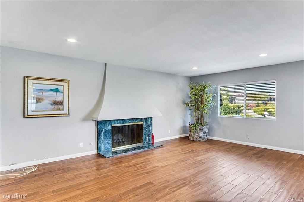 1532 Granvia Altamira - Photo 2 of 10
