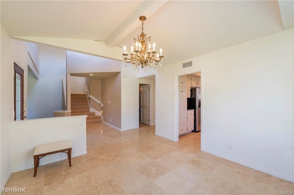 23 Fairway Dr - Photo 3 of 10