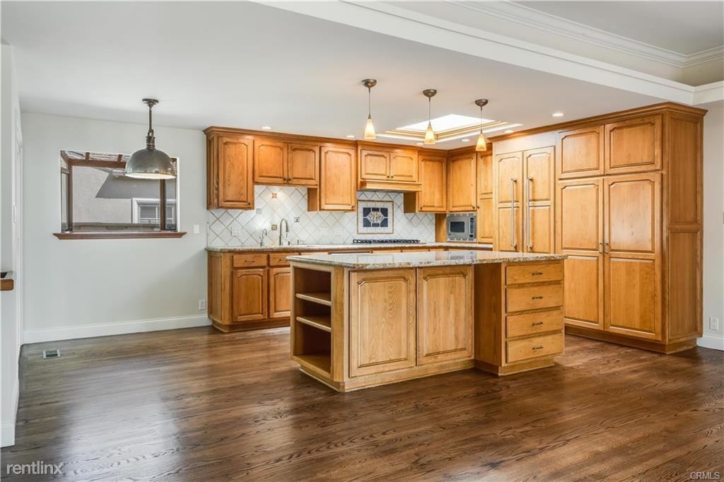 4165 Via Solano - Photo 3 of 10